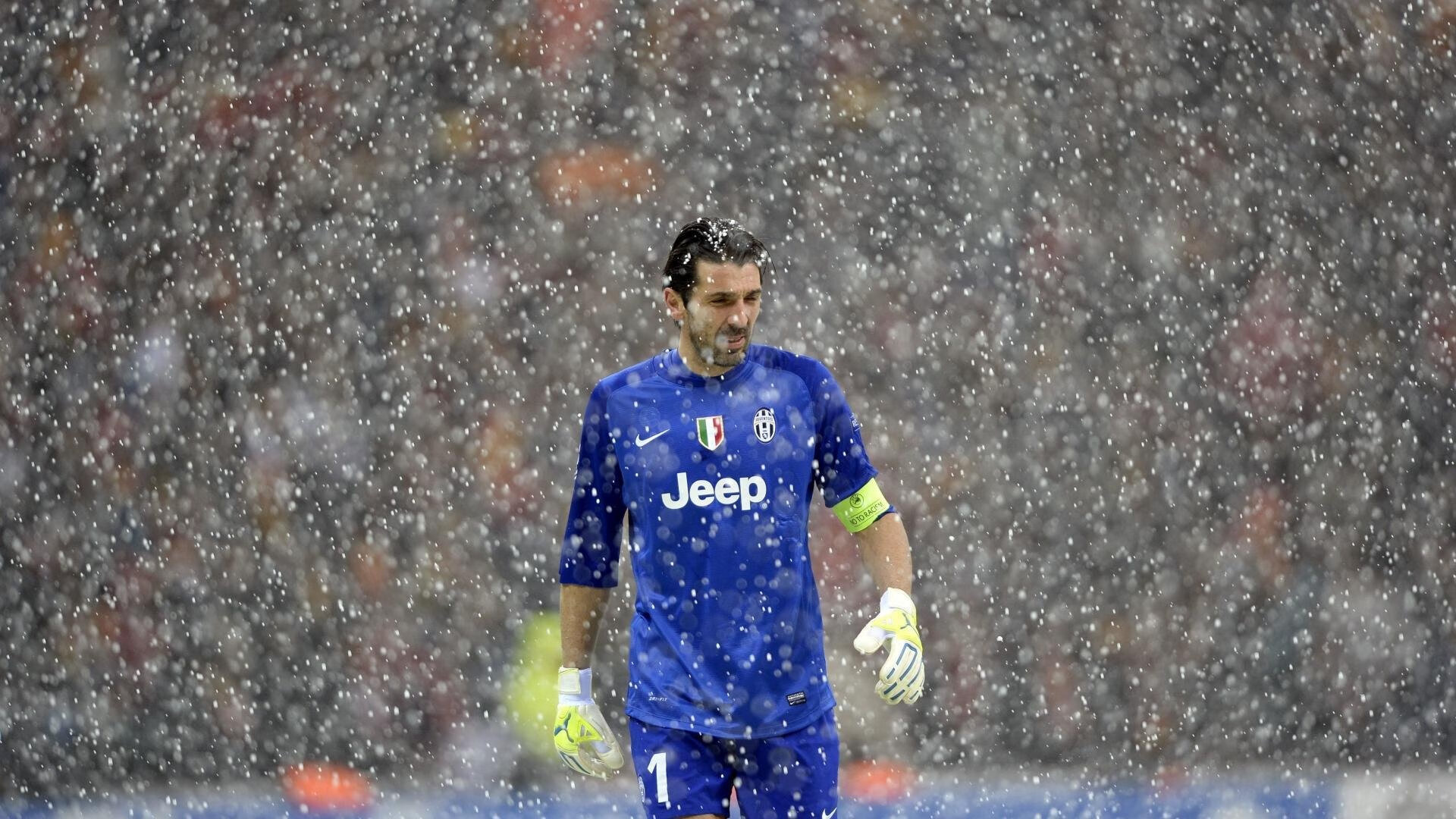 JackeyLove迎来七赛季出色发挥,巴黎圣日耳曼观众热烈欢呼!气势如虹延续